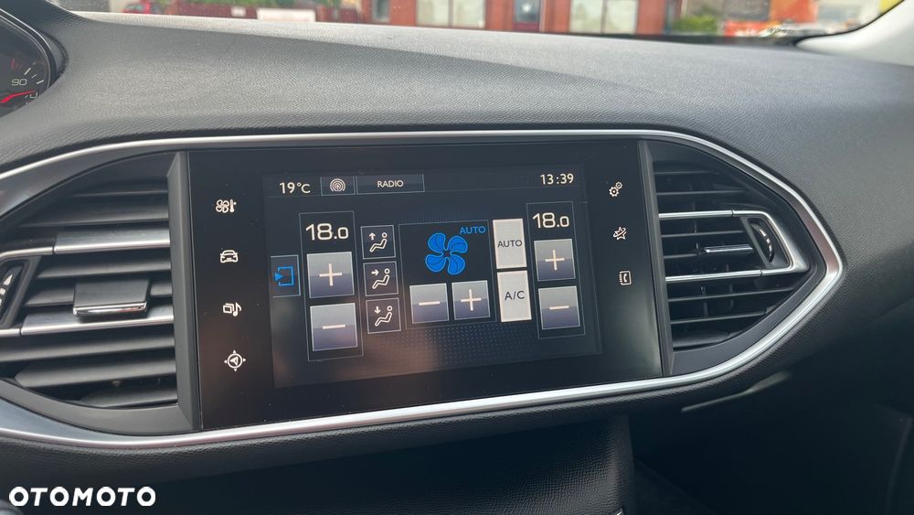Peugeot 308 1.6 BlueHDi Business Line S&S - 9