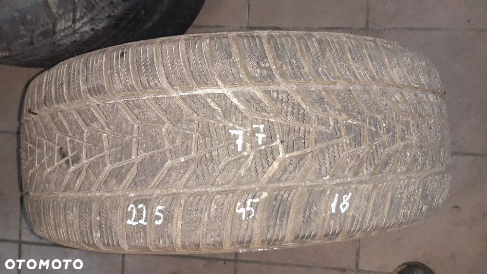 Hankook 225/45/18 nr 77 - 1