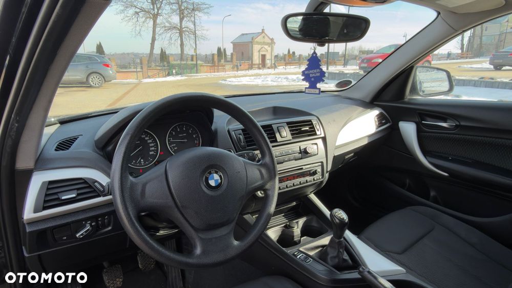 BMW Seria 1 114i - 13