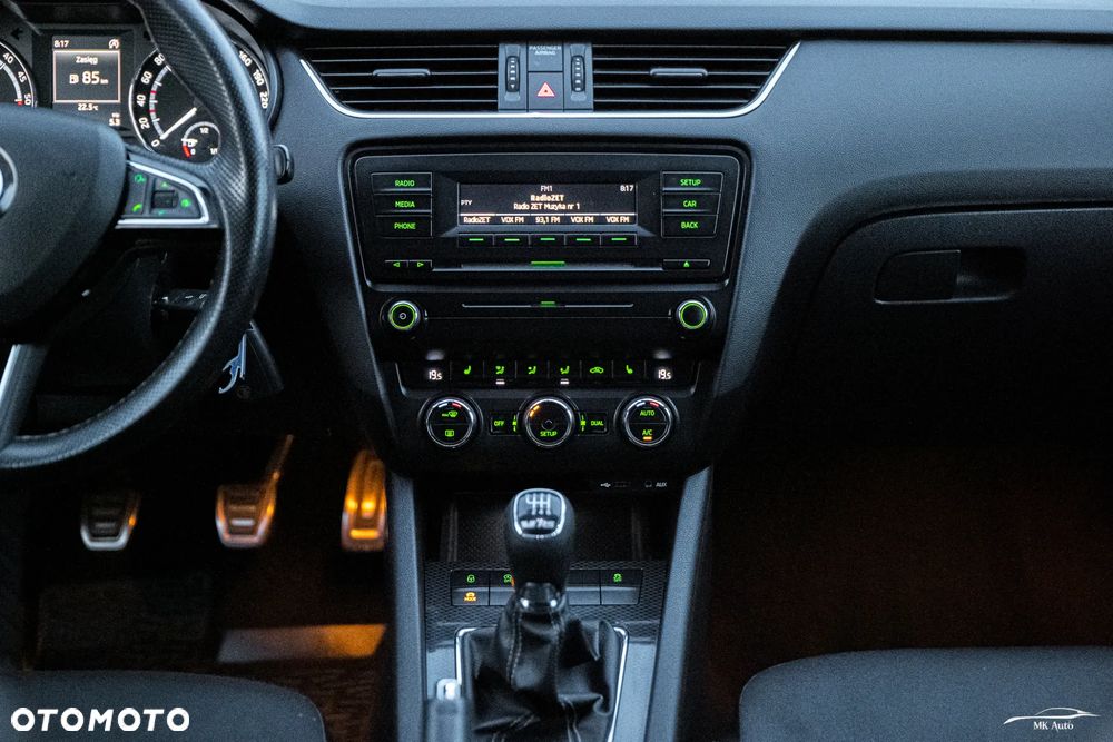 Skoda Octavia Combi 2.0 TDI RS - 30