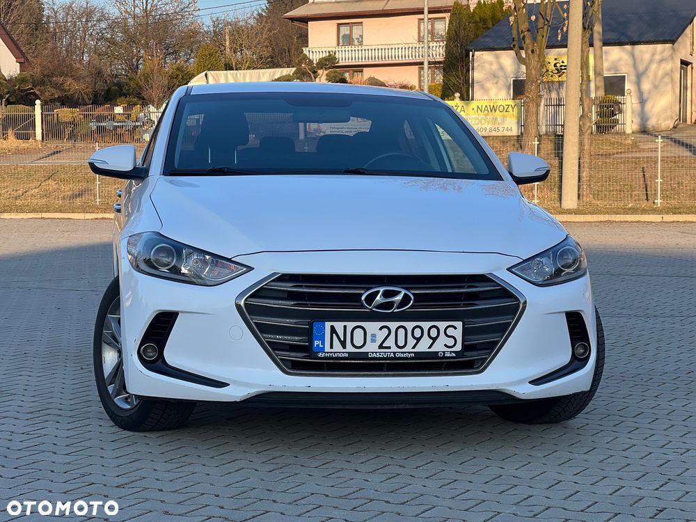 Hyundai Elantra 1.6 Comfort - 2