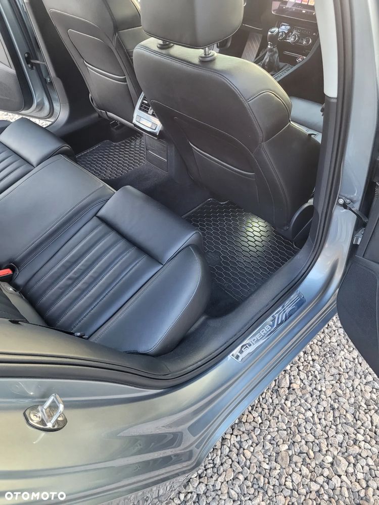 Skoda Superb 1.6 TDI GreenLine - 21