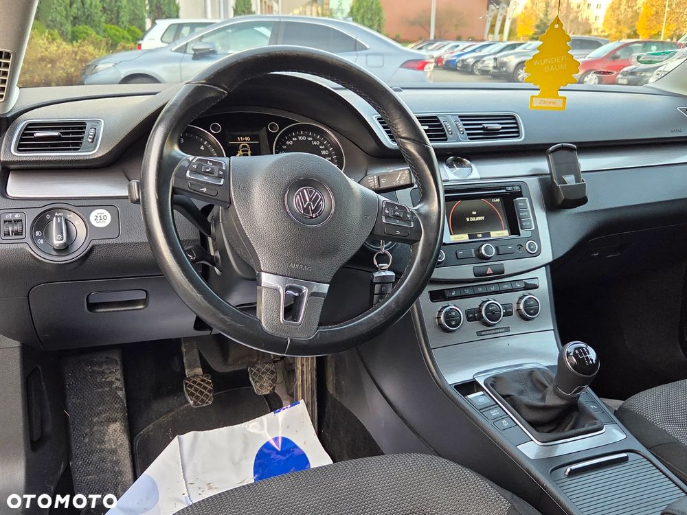 Volkswagen Passat Variant 2.0 TDI BlueMotion Technology Comfortline - 22