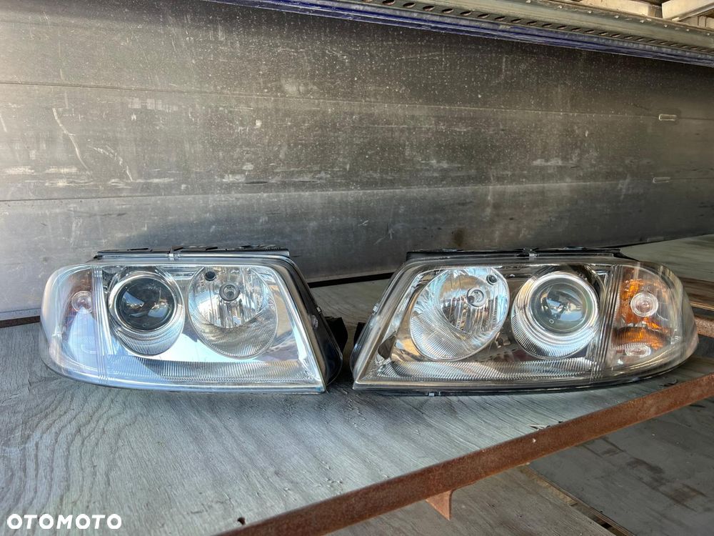 Lampa przód prawa lewa VW Passat B5 soczewka TYC - 8
