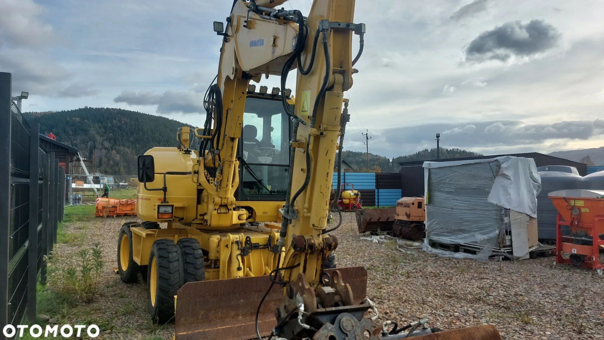 Komatsu PW 98MR - 7