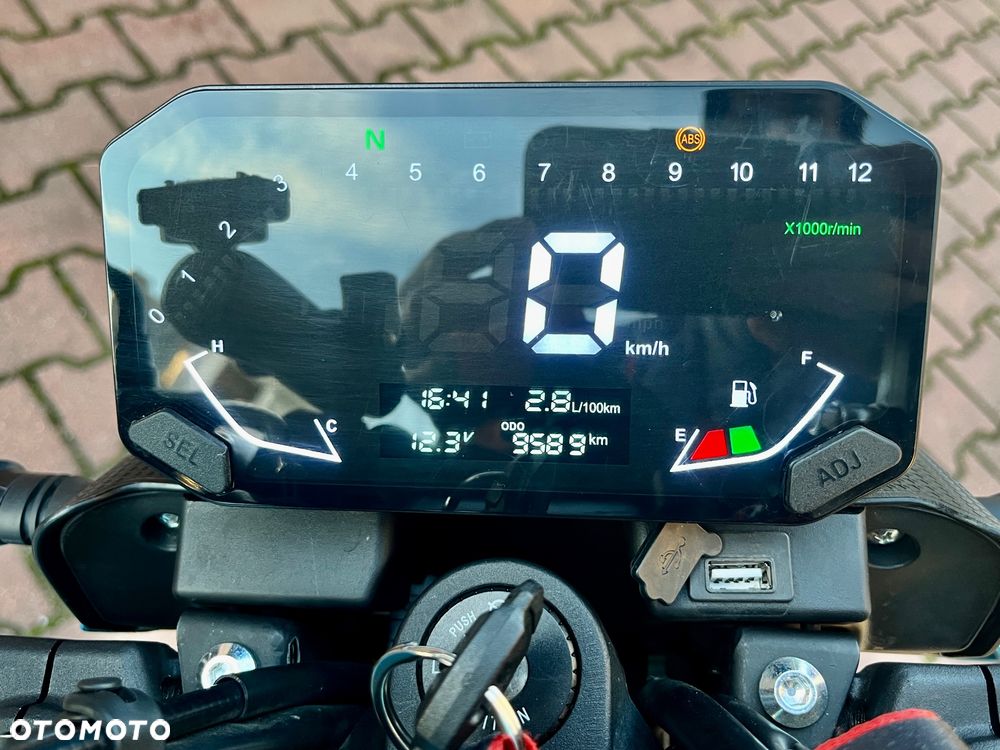 VOGE R125 - 11