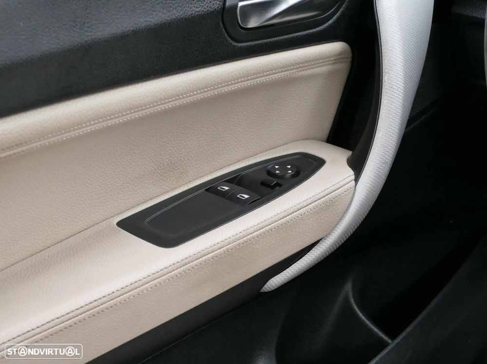 BMW 116 d Pack M - 29