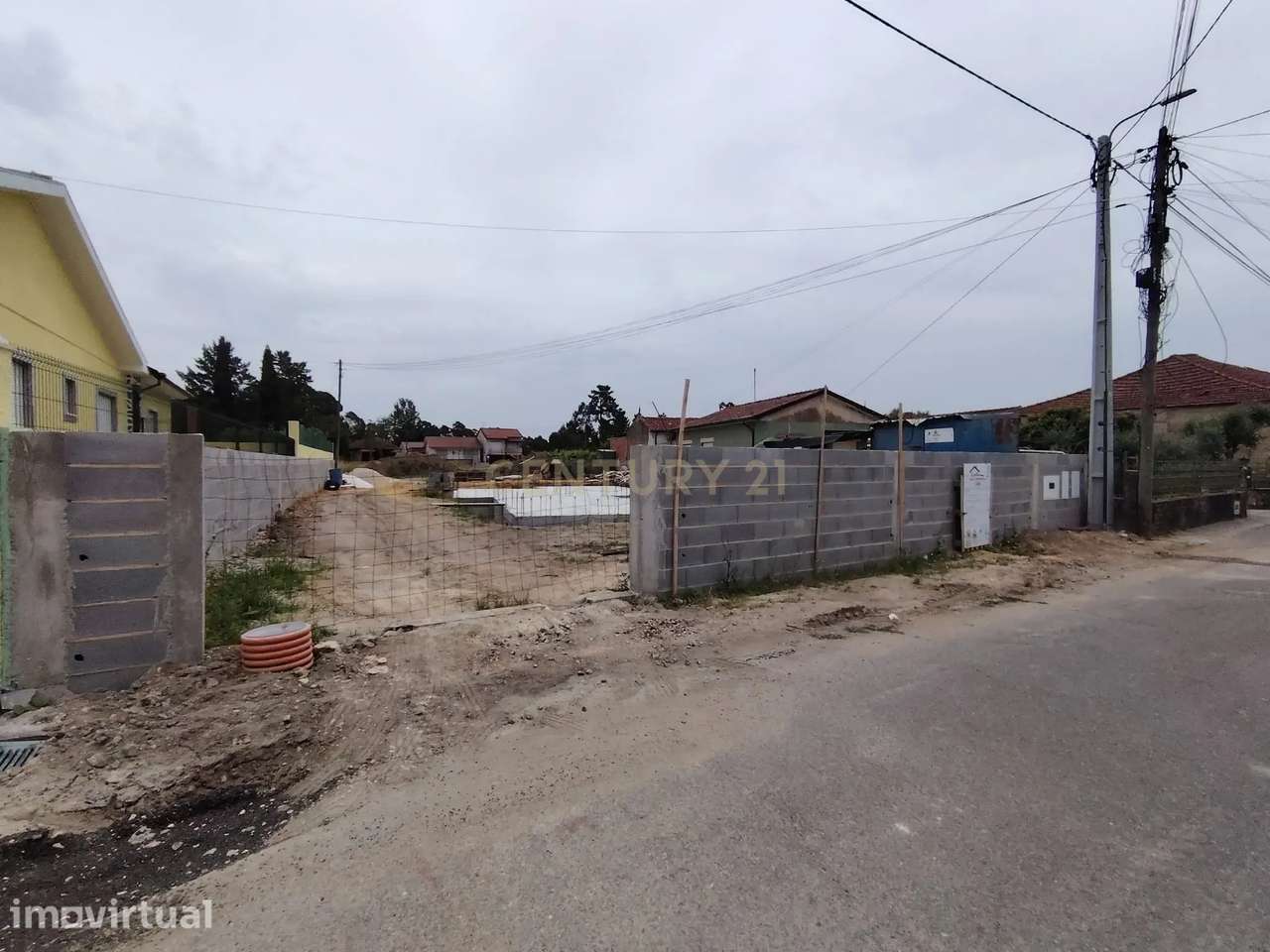 Moradia T2 Moderna em fase de construção com amplo terreno - Grande imagem: 5/10