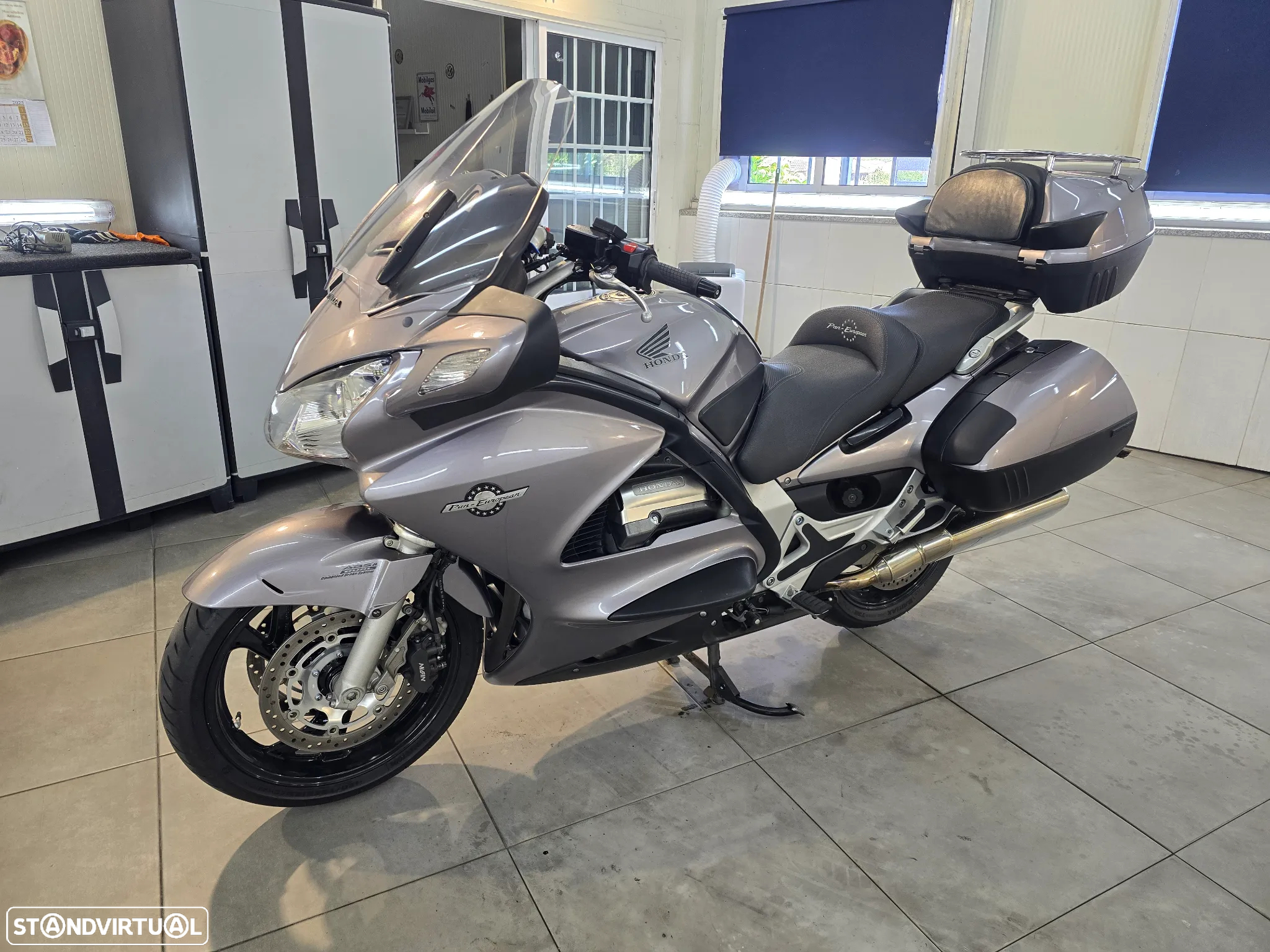 Honda Pan European ABS - 34