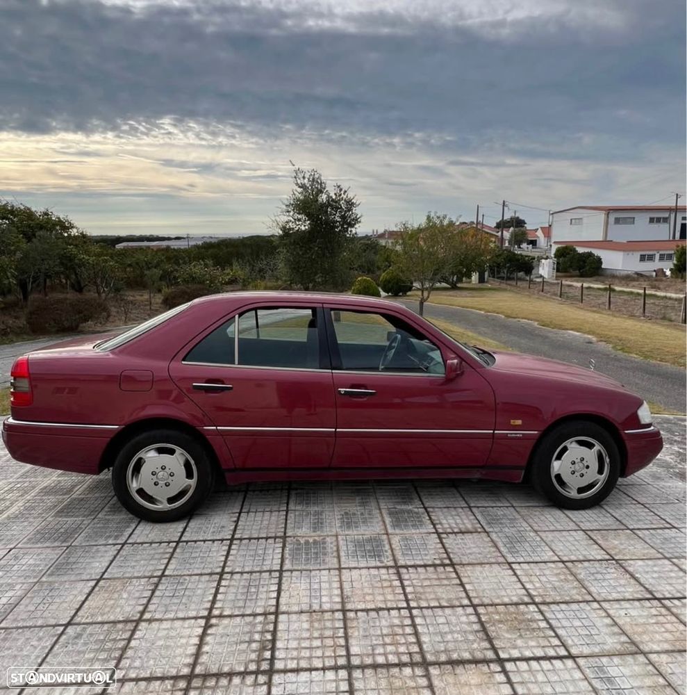 Mercedes-Benz C 180 Elegance - 4