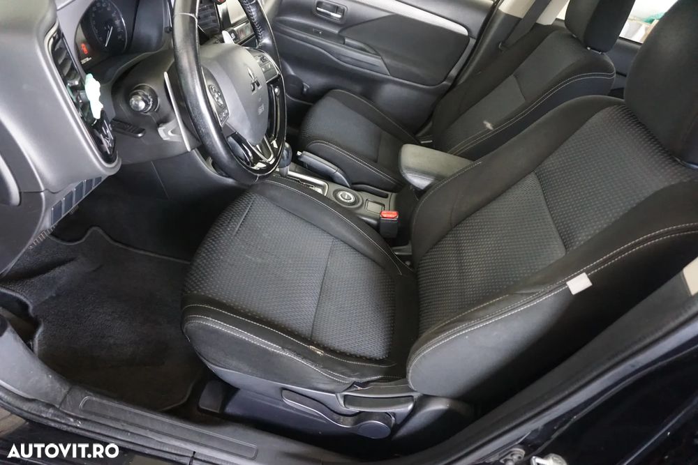 Mitsubishi Outlander 2.2 DI-D 4WD Automatik Plus - 15