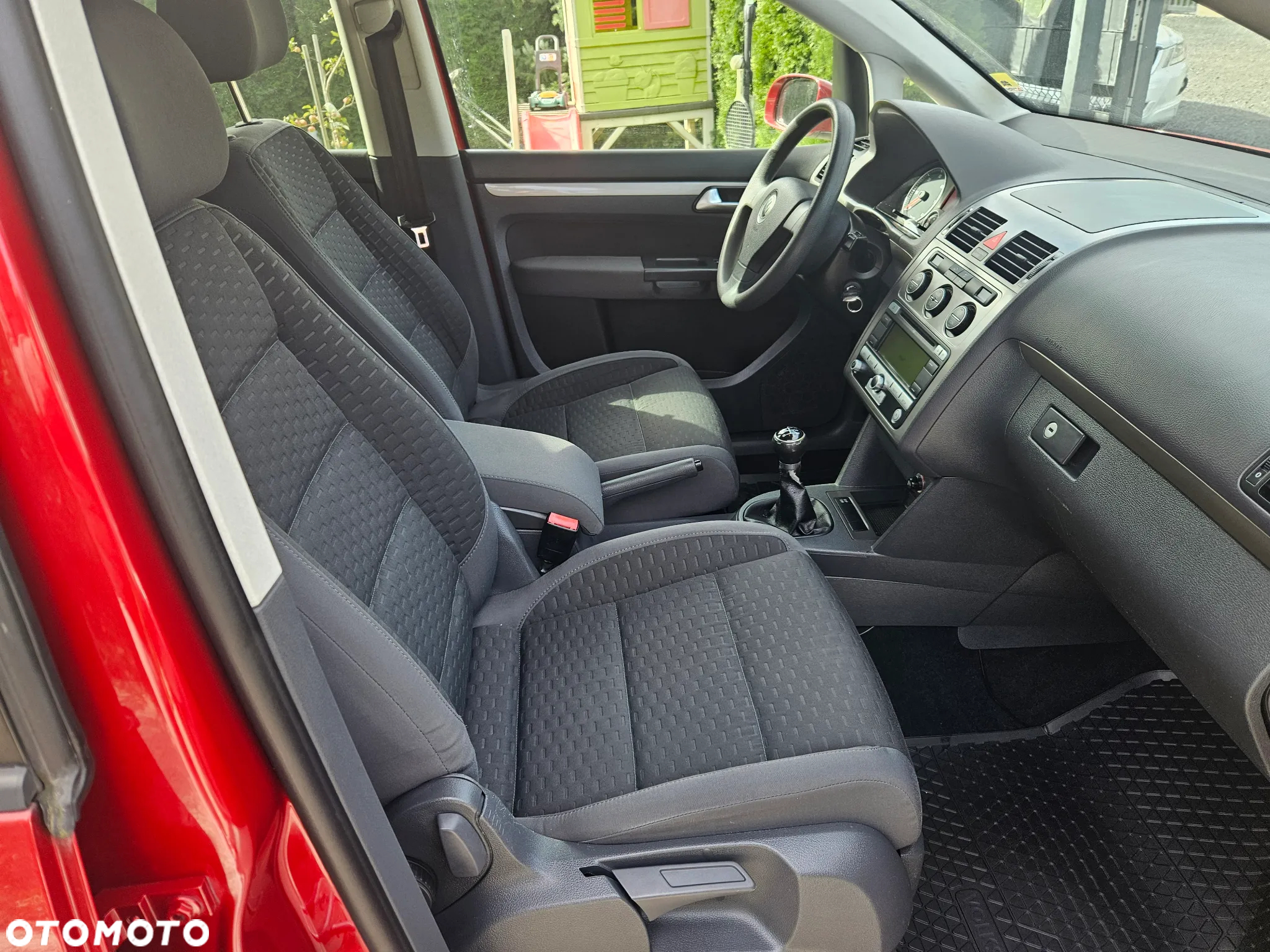 Volkswagen Touran 2.0 TDI DPF BlueMotion Technology Comfortline - 13