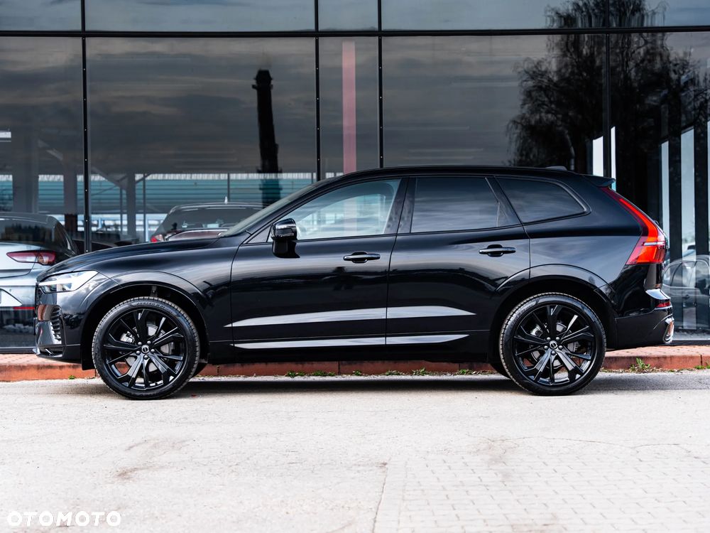 Volvo XC 60 B5 B AWD Plus Dark - 17