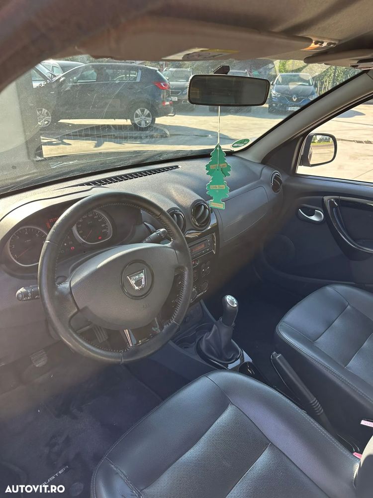 Dacia Duster 1.6 4x2 Laureate - 8