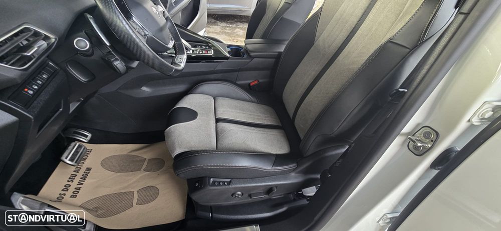 Peugeot 3008 1.6 Hybrid GT Pack e-EAT8 - 12