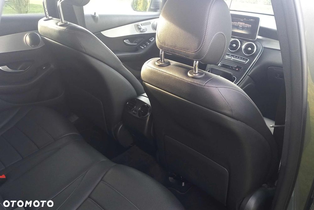 Mercedes-Benz GLC - 29