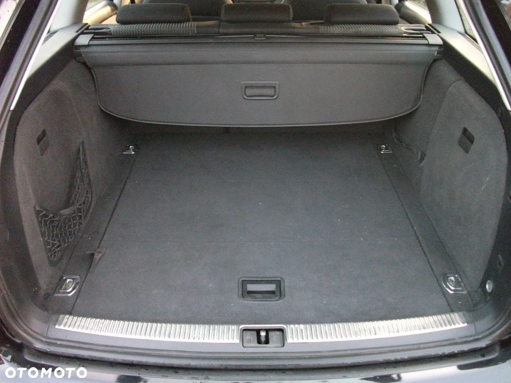 Audi A4 Avant 2.0 TDI - 10