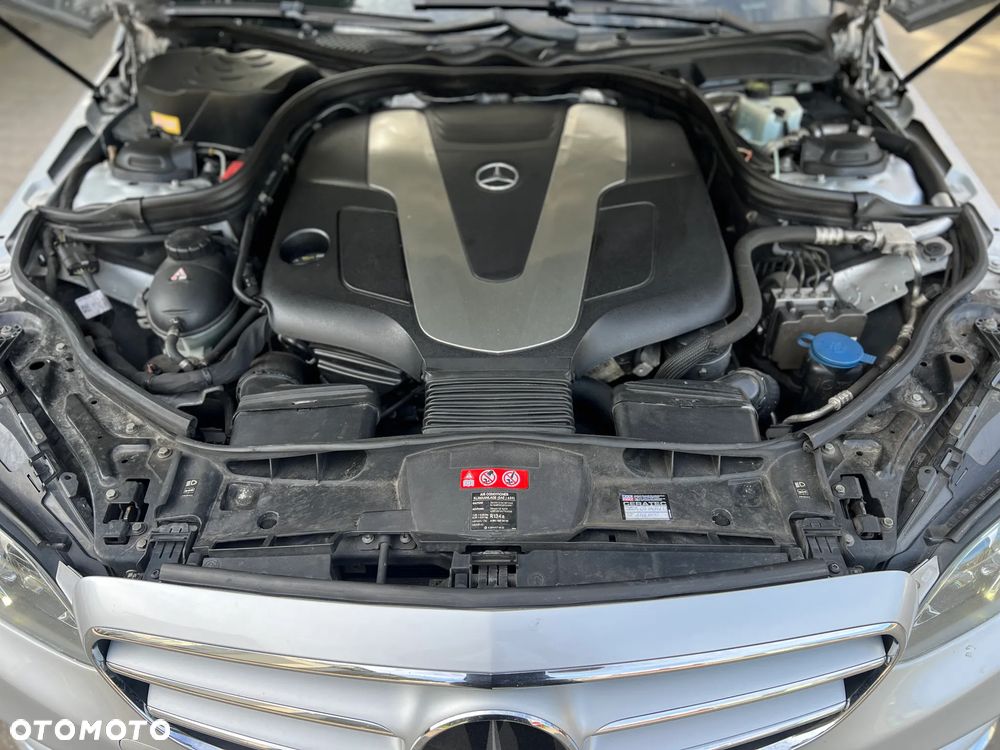 Mercedes-Benz Klasa E 300 CDI DPF BlueEFFICIENCY 7G-TRONIC - 16