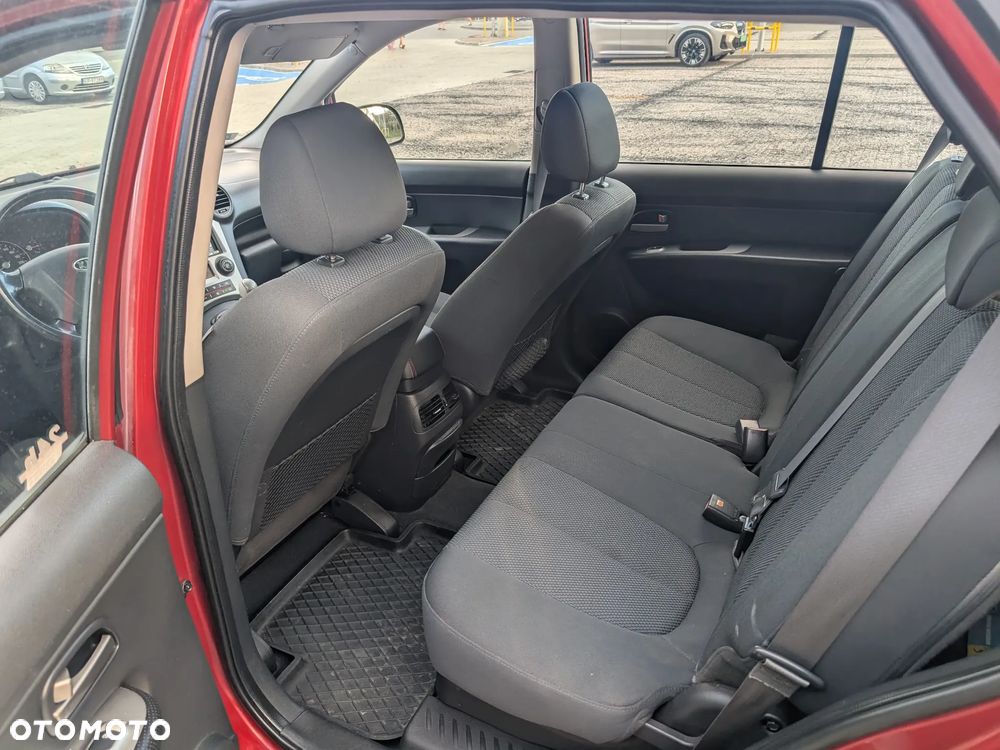 Kia Carens 2.0 CRDi Voyage - 13
