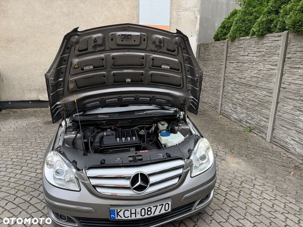 Mercedes-Benz Klasa B 180 CDI DPF Autotronic SPORT EDITION - 28
