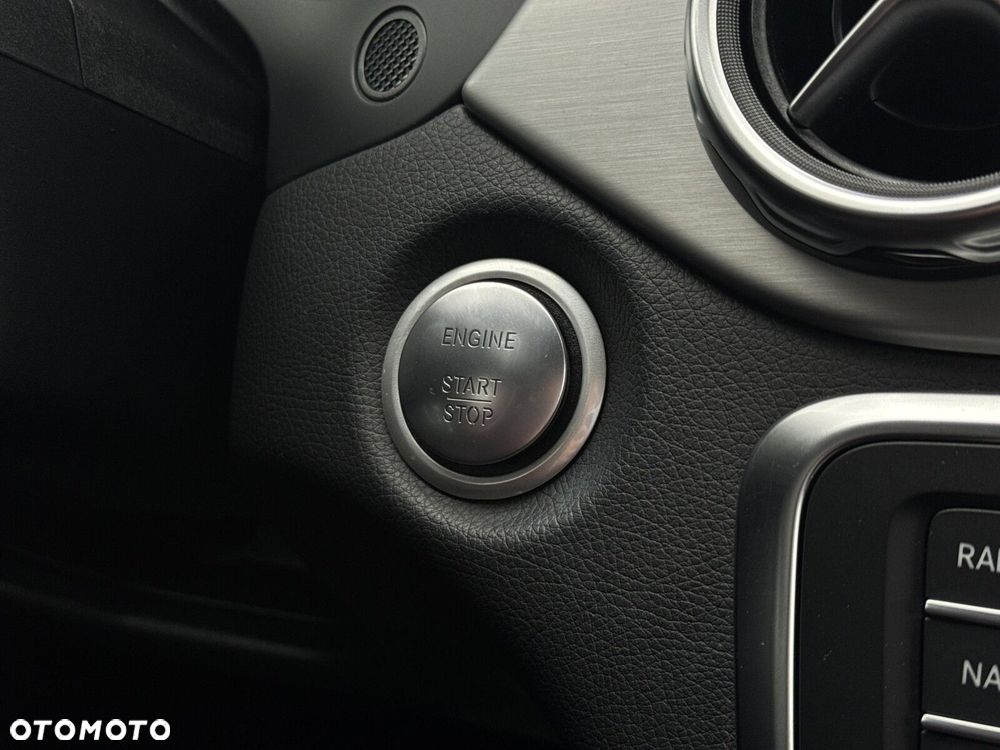 Mercedes-Benz GLA 200 7G-DCT AMG Line - 35