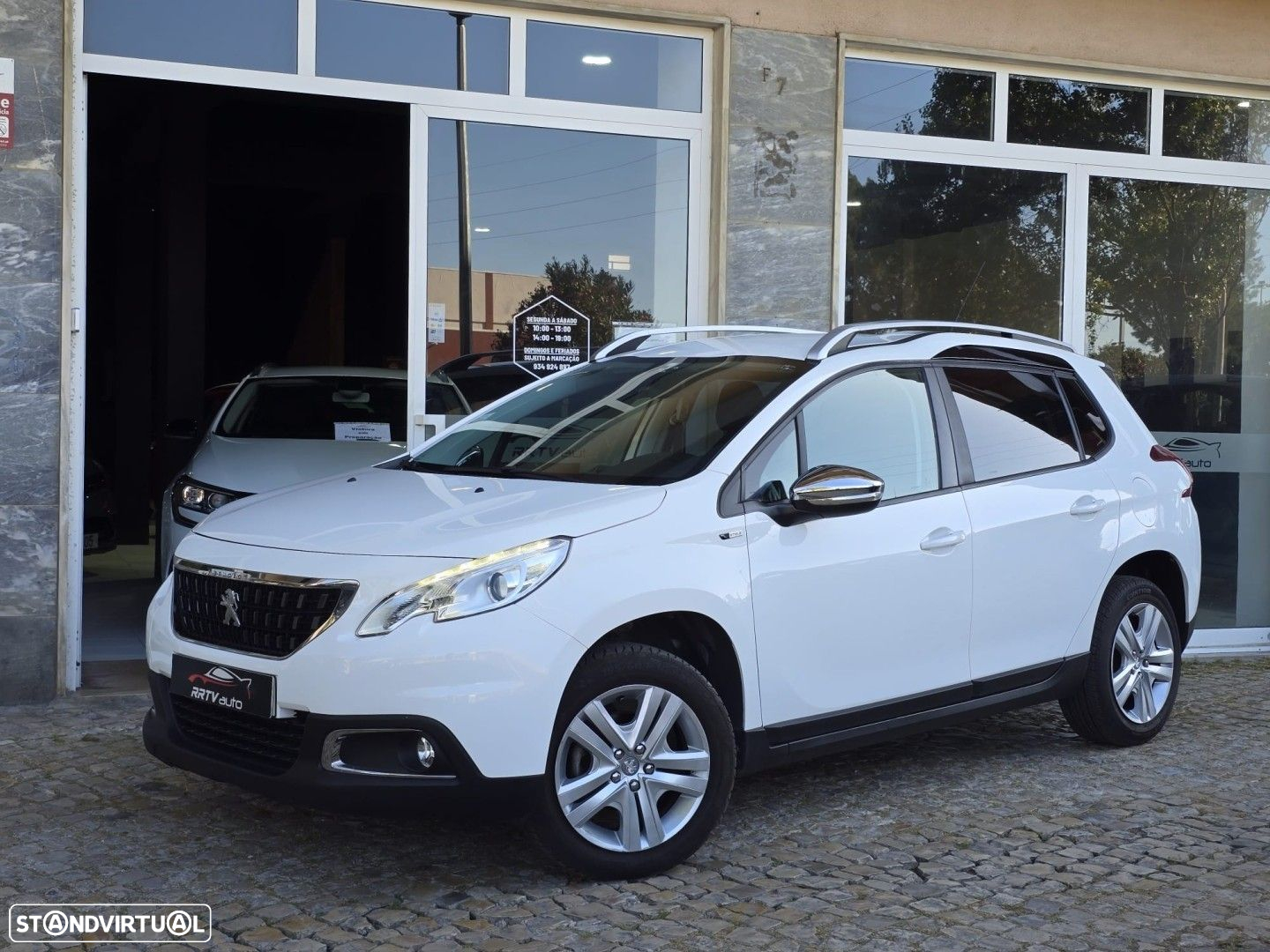 Peugeot 2008 1.2 PureTech Active - 11