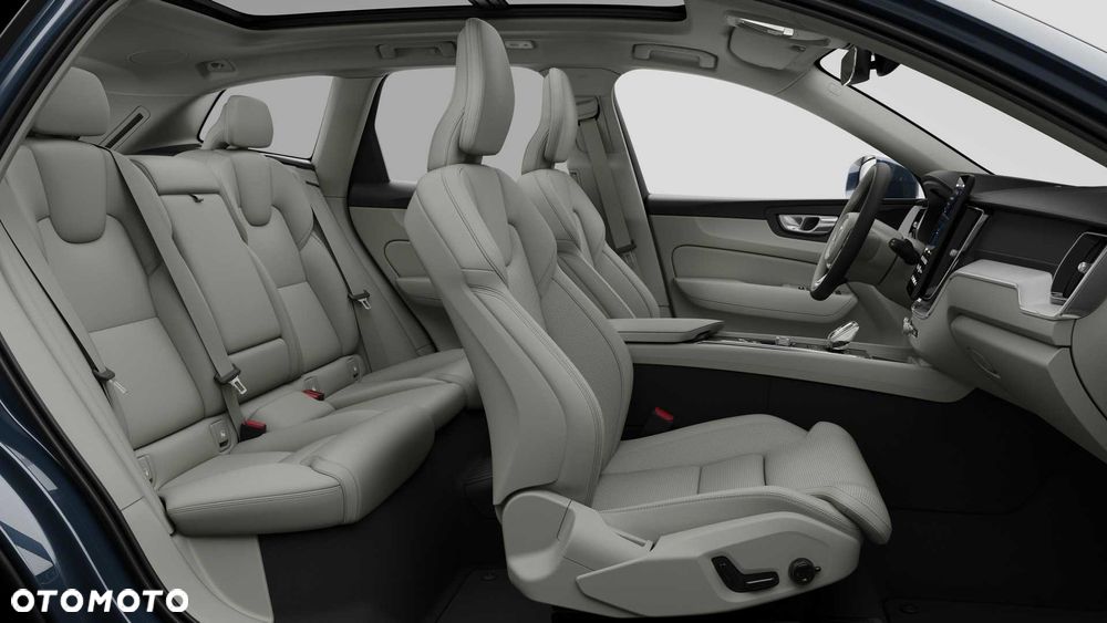 Volvo XC 60 T6 Plug-In Hybrid AWD Ultra Bright - 2