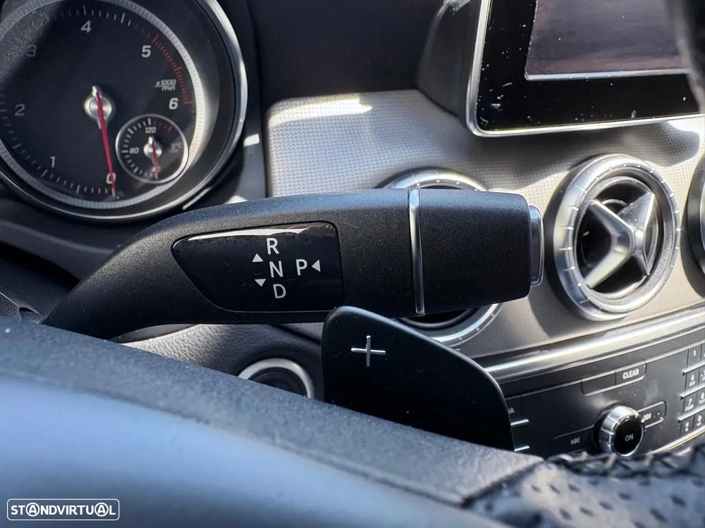 Mercedes-Benz CLA 180 d Shooting Brake Urban Aut. - 8