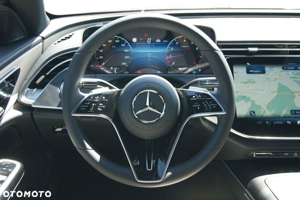 Mercedes-Benz Klasa E - 12