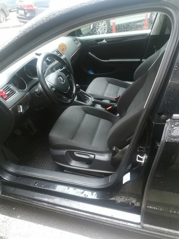 Volkswagen Jetta 2.0 TDI Comfortline - 6