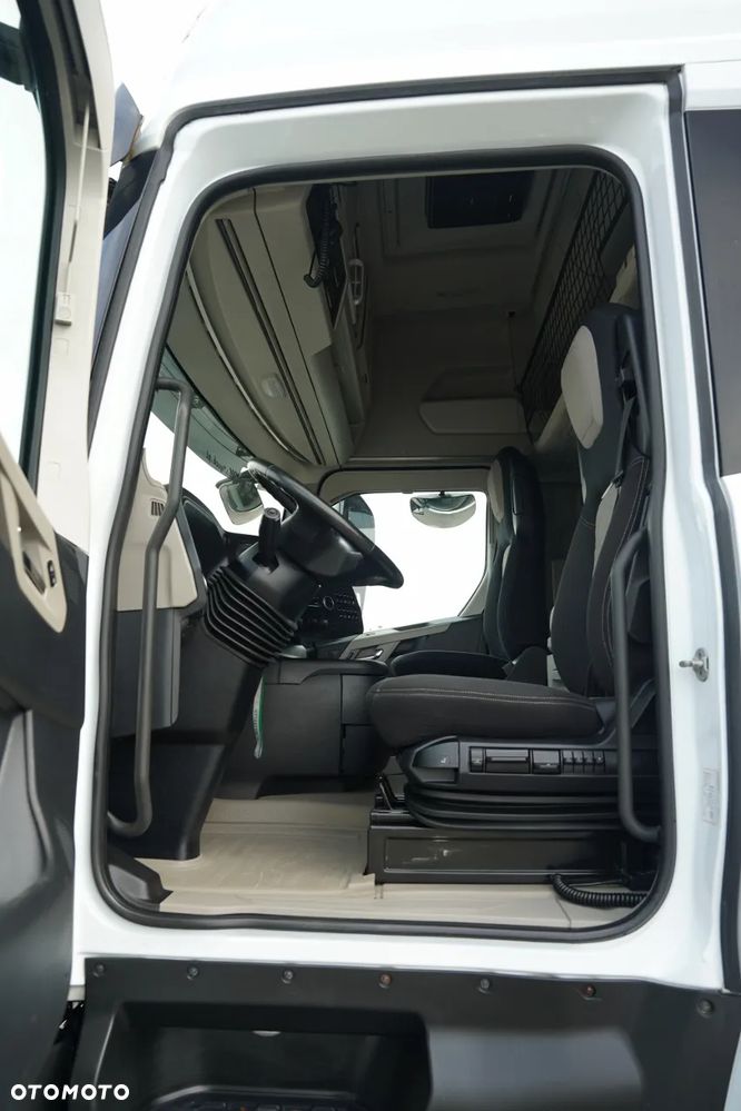 Ford F-MAX 500 / MEGA / LOW DECK / KLIMATYZACJA POSTOJOWA / BOGATE WYPOSAŻENIE / EURO 6 - 19