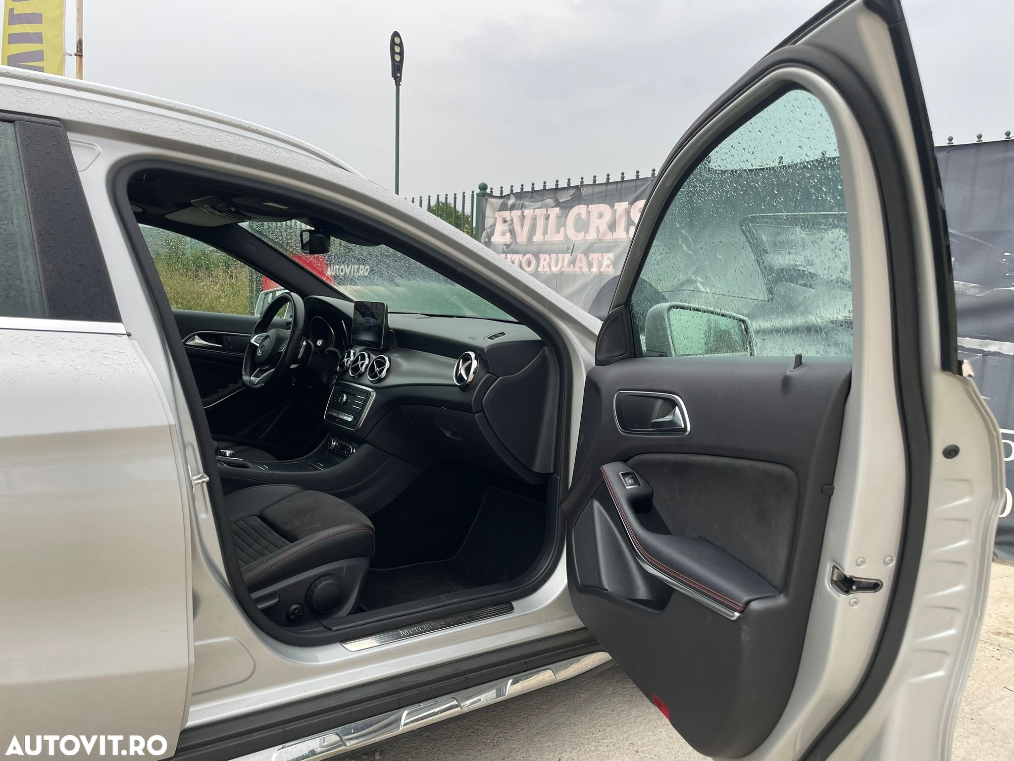 Mercedes-Benz GLA 200 d Aut. - 14