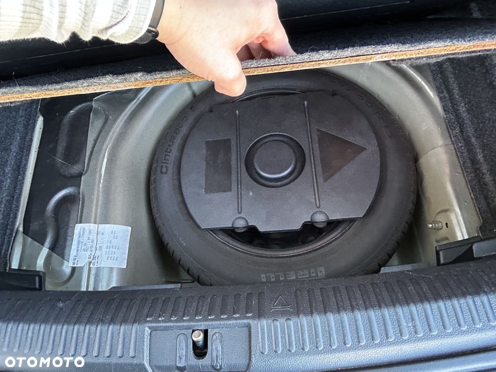 Volkswagen Polo 1.6 TDI Comfortline - 12