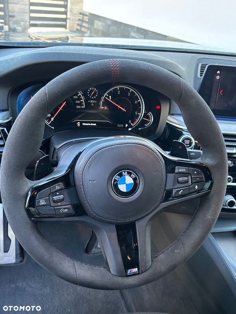 BMW Seria 5 520d M Sport - 28