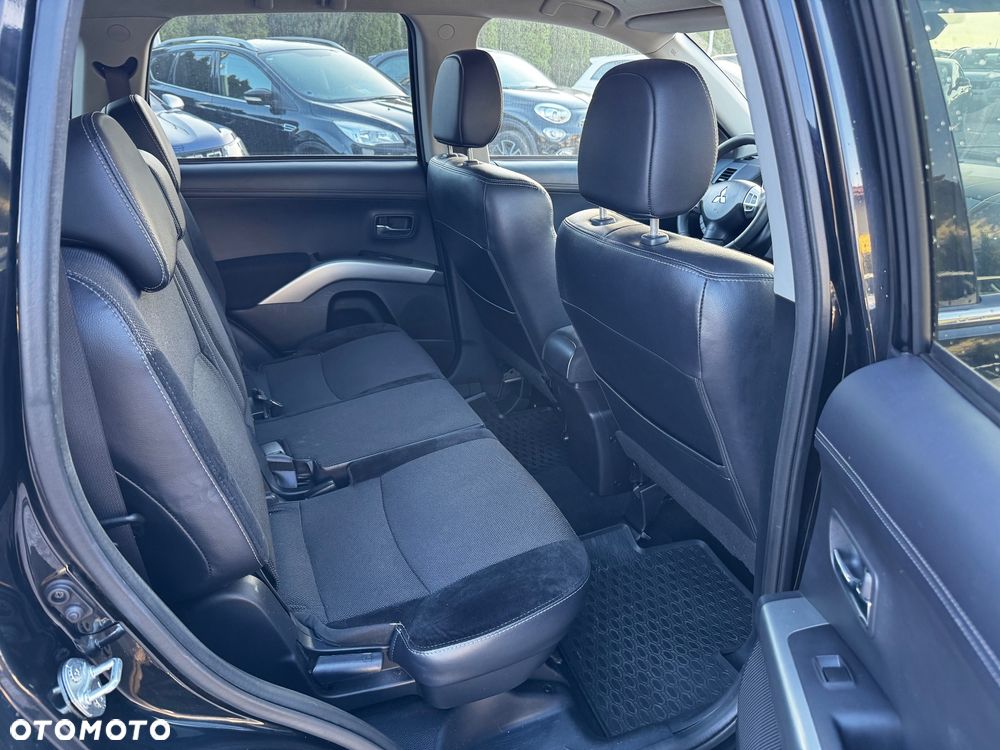 Mitsubishi Outlander 2.0 2WD Invite - 30