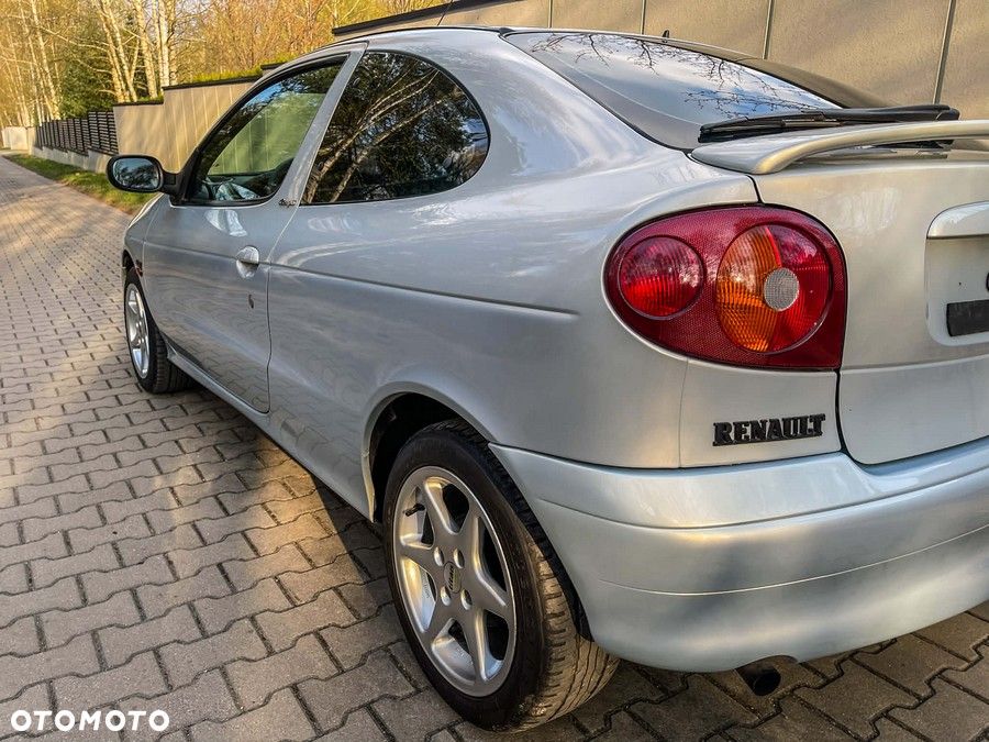 Renault Megane 1.6 - 15