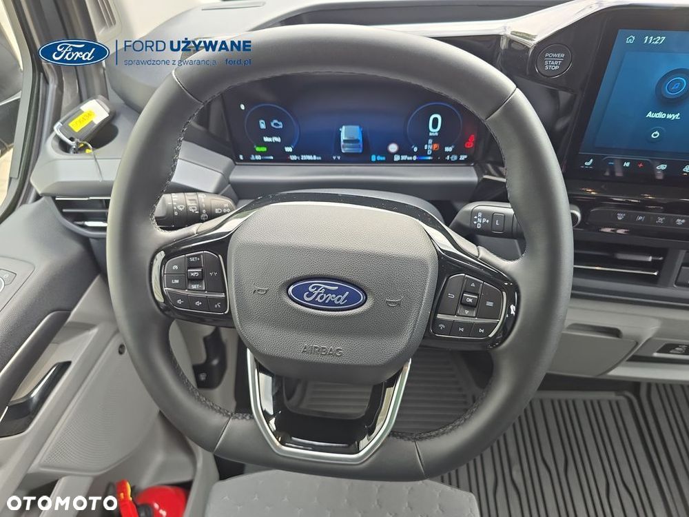 Ford Tourneo Custom - 16