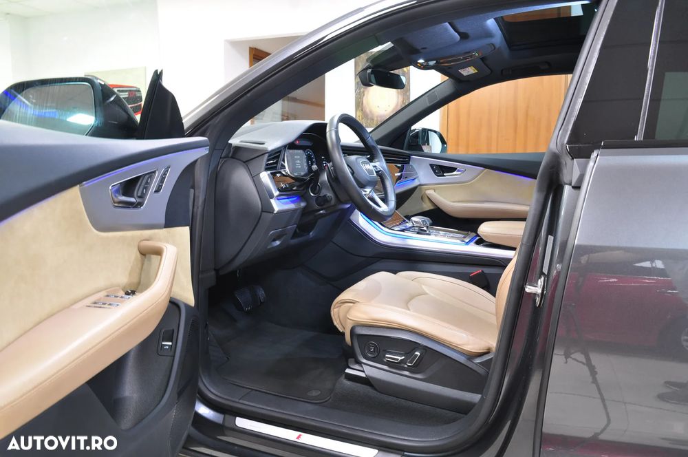 Audi Q8 55 TFSI quattro Tiptronic - 13