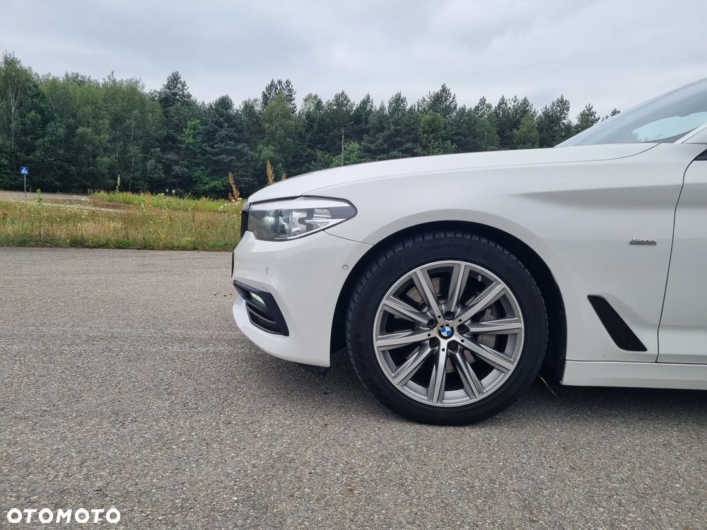 BMW Seria 5 525d Sport Line sport - 11