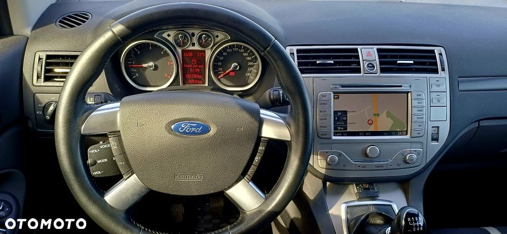 Ford Kuga 2.0 TDCi 4x4 Titanium - 23