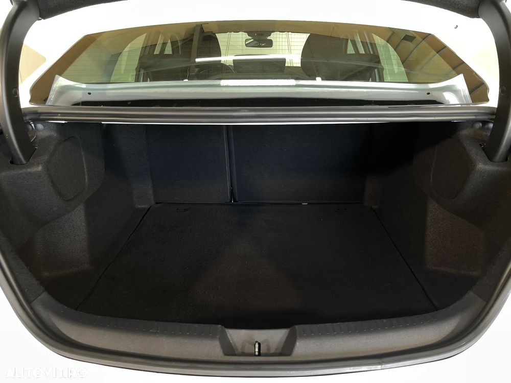 Renault Megane TCe EDC Zen - 12