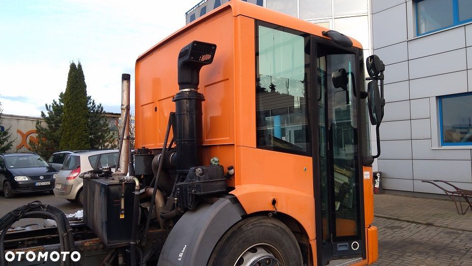 MERCEDES ECONIC  SILNIK SKRZYNIA MOST KABINA CZĘŚCI - 2