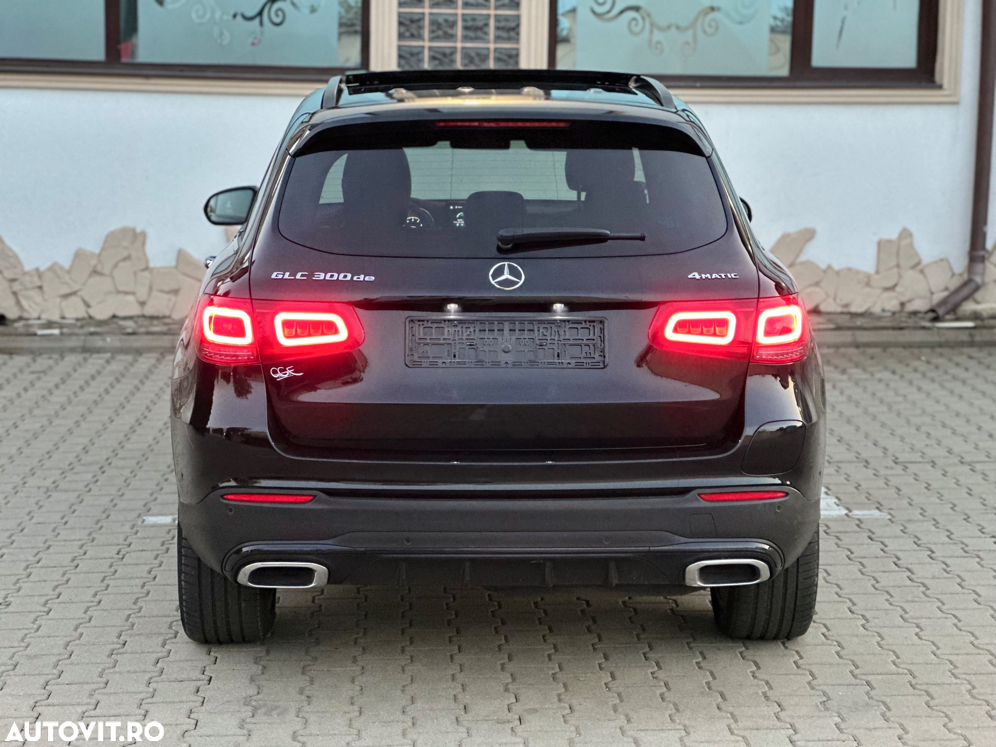 Mercedes-Benz GLC 300 de 4Matic 9G-TRONIC AMG Line Plus - 10