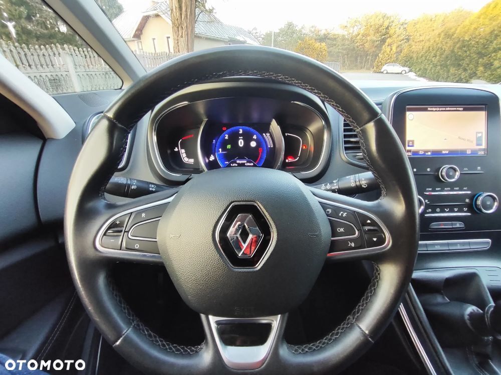 Renault Grand Scenic - 11