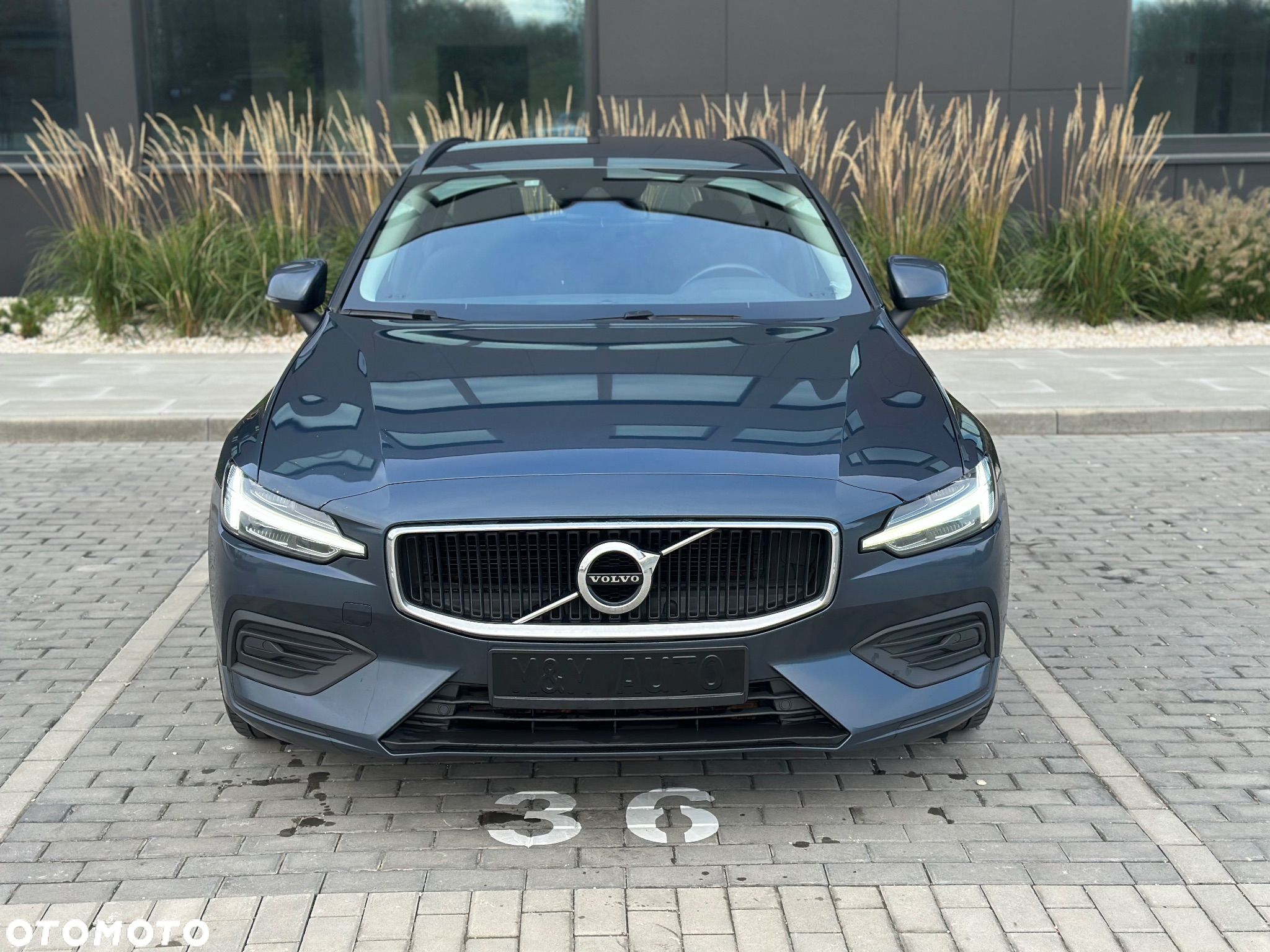 Volvo V60 D3 Drive-E Kinetic - 1