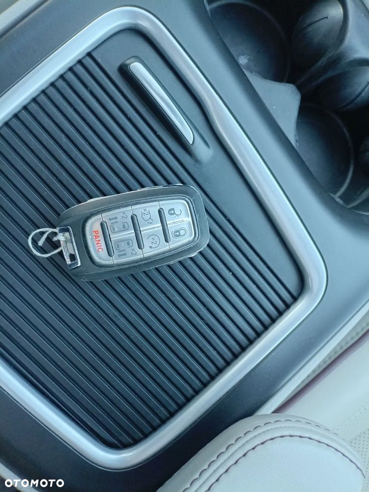 Chrysler Pacifica - 27