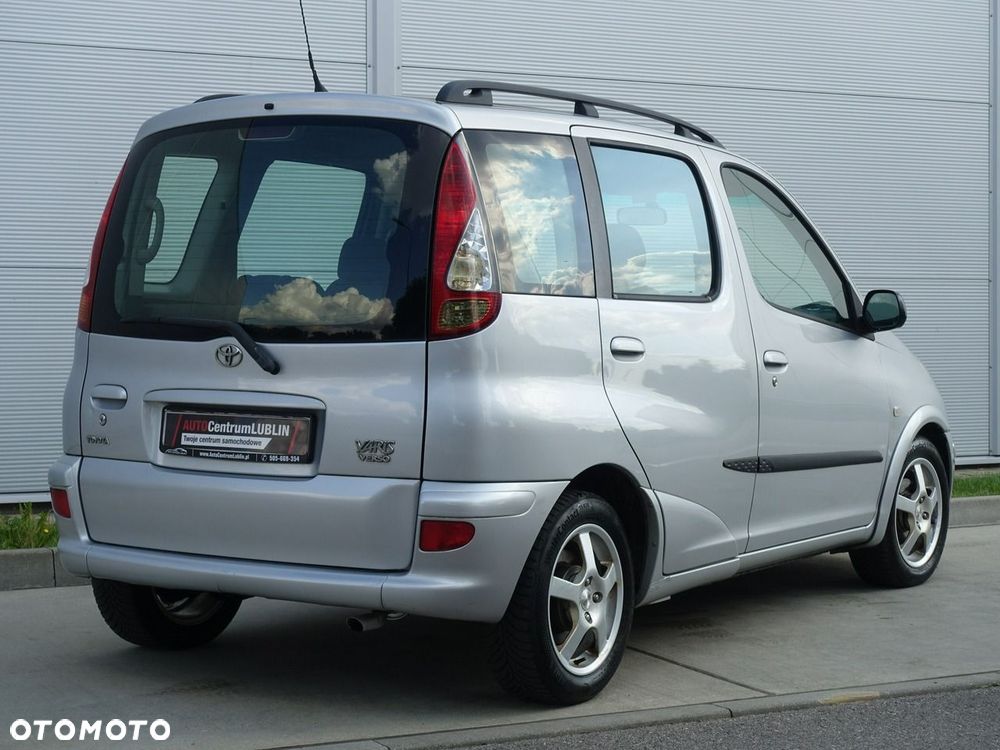 Toyota Yaris Verso - 7