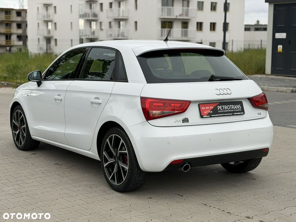 Audi A1 Sportback 1.6 TDI S line edition - 10