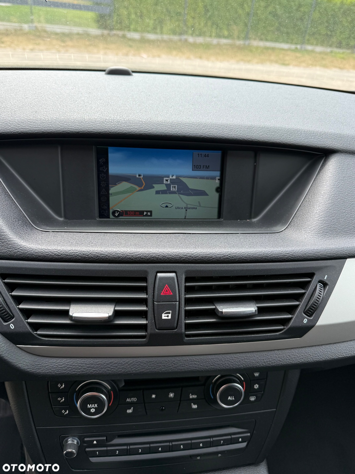 BMW X1 sDrive20d - 11