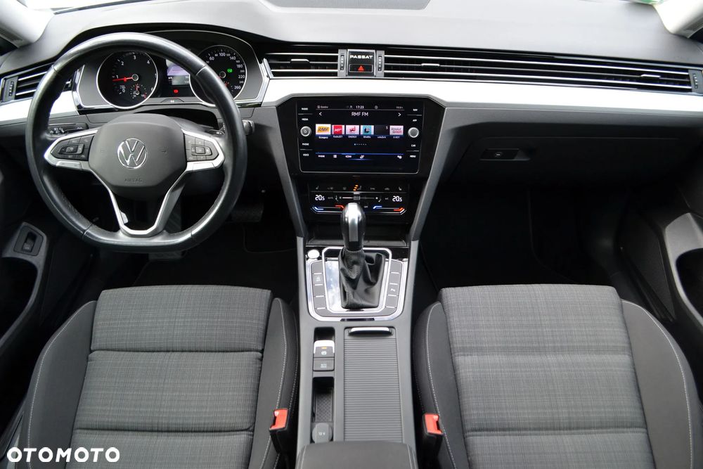 Volkswagen Passat 2.0 TDI EVO Business DSG - 2